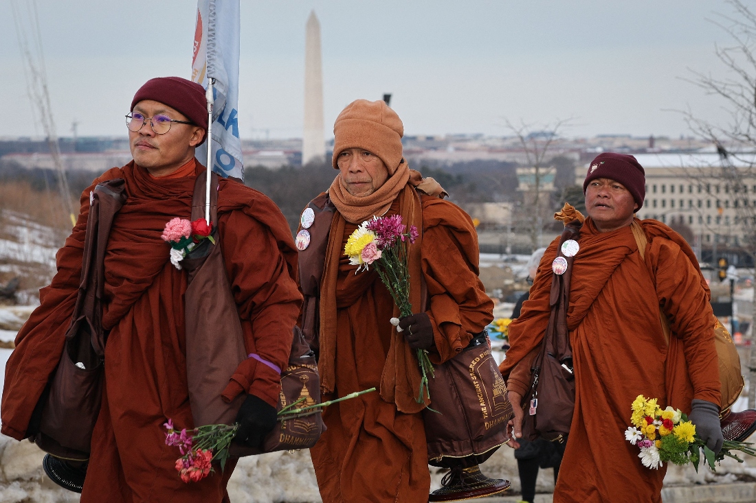 Buddhist monks continue their March for Peace in Virginia, US. (Getty)