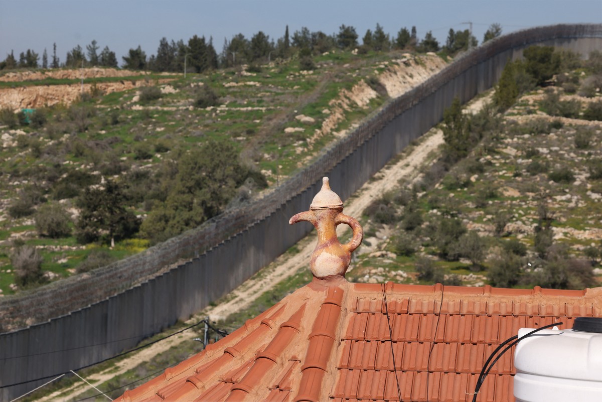 Israel orders removal of electricity network, destroys Palestinian houses in West Bank