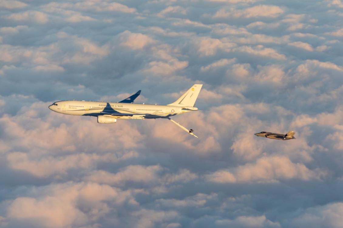 A Danish F35 fighter jet approach for refueling over southern Greenland by a French air force A330 MRTT aircraft in this Jan. 16, 2025 handout. (AFP)