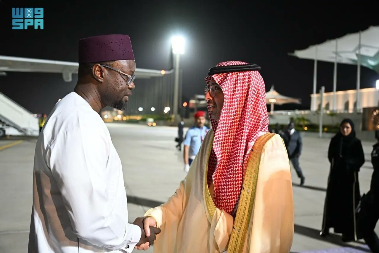 Senegal’s Prime Minister Ousmane Sonko and his accompanying delegation arrive in Jeddah on Sunday. (SPA)