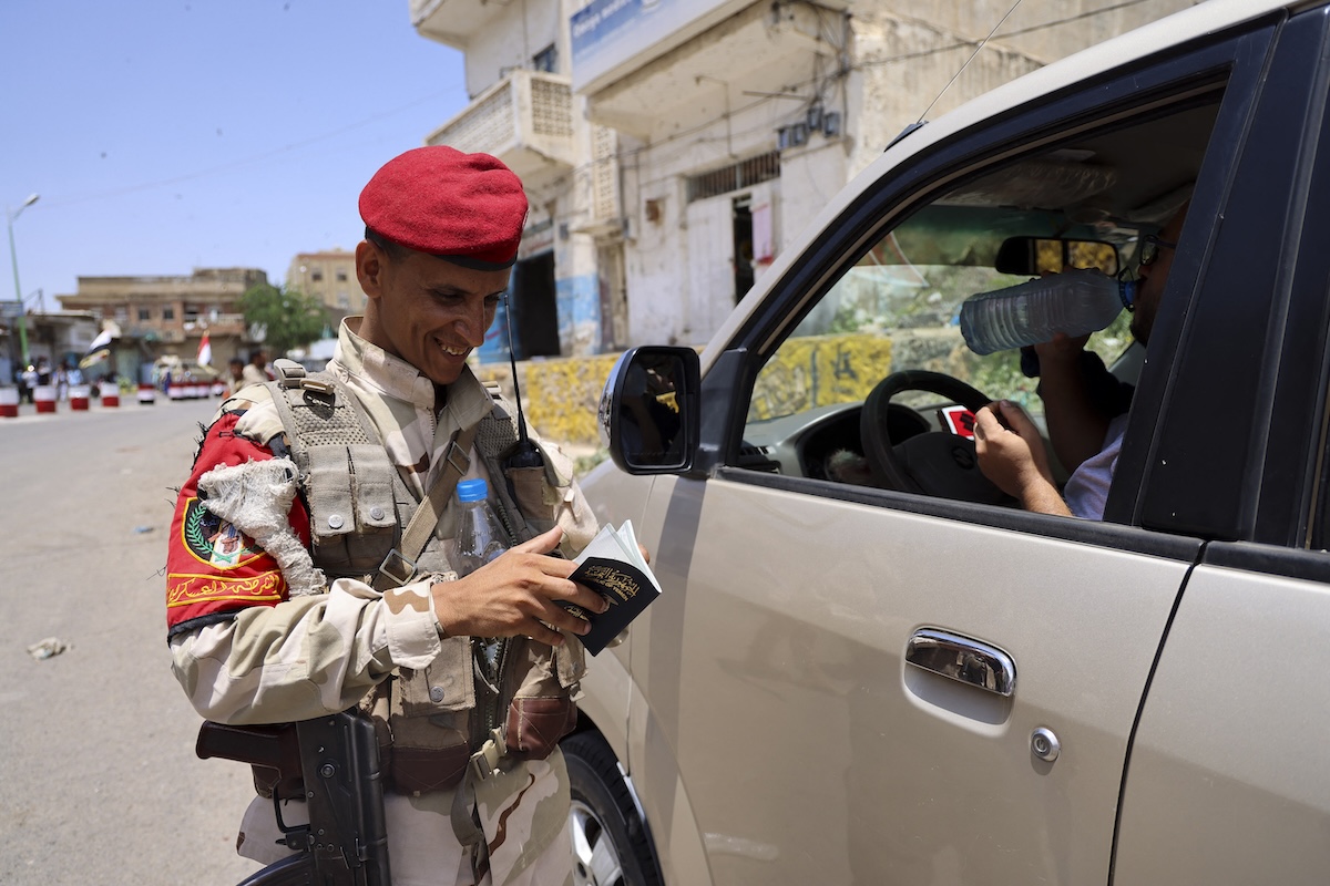 Lawyers in Sanaa face Houthi repression: report