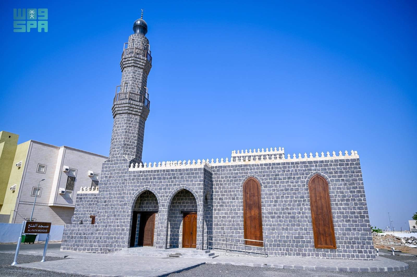 The mosque is situated 260 meters off the road connecting Makkah and Madinah. (SPA)