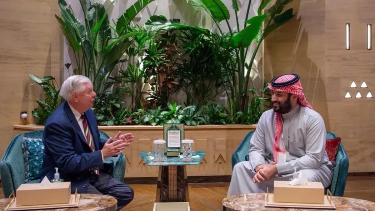 Saudi Arabia's Crown Prince Mohammed bin Salman and US Senator Lindsey Graham meet in Riyadh. (SPA)