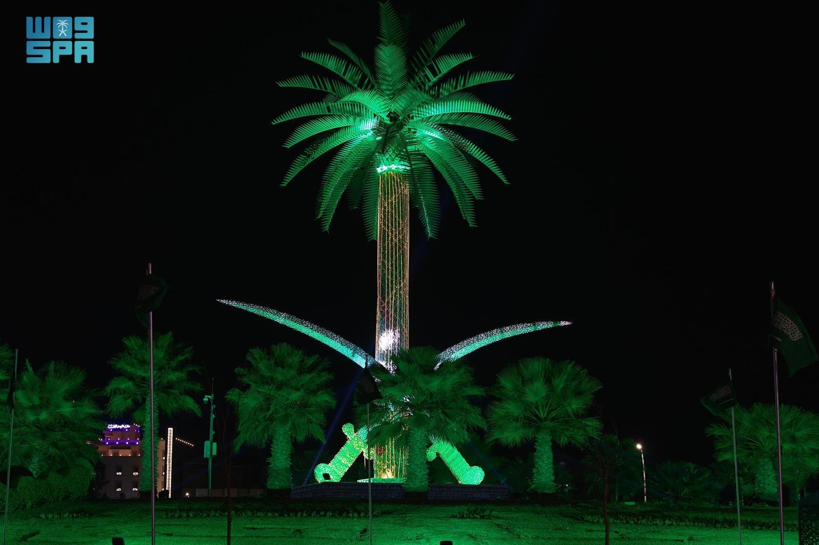Government buildings and private facilities were also illuminated in green, marking 299 years of Saudi history since 1727. (SPA)