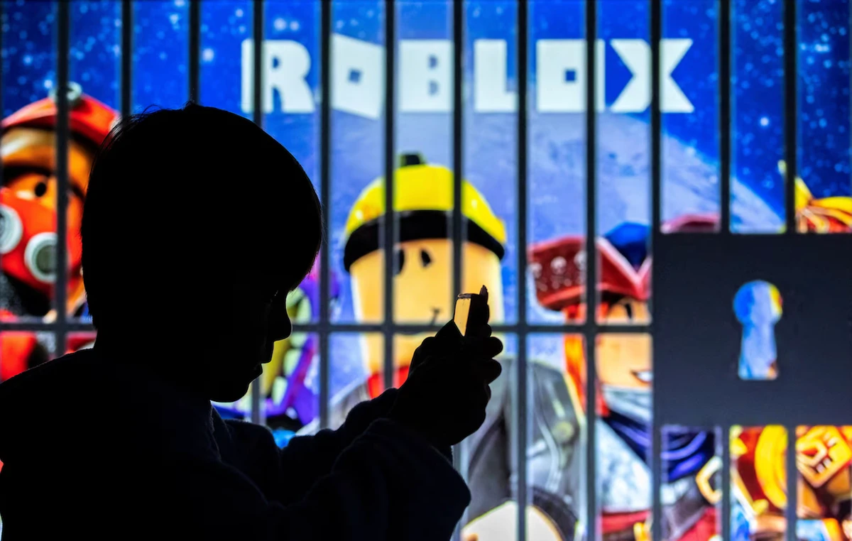 Egypt’s top media regulator blocked access on Wednesday to the US-owned gaming platform Roblox over child safety concerns. (File/Reuters)