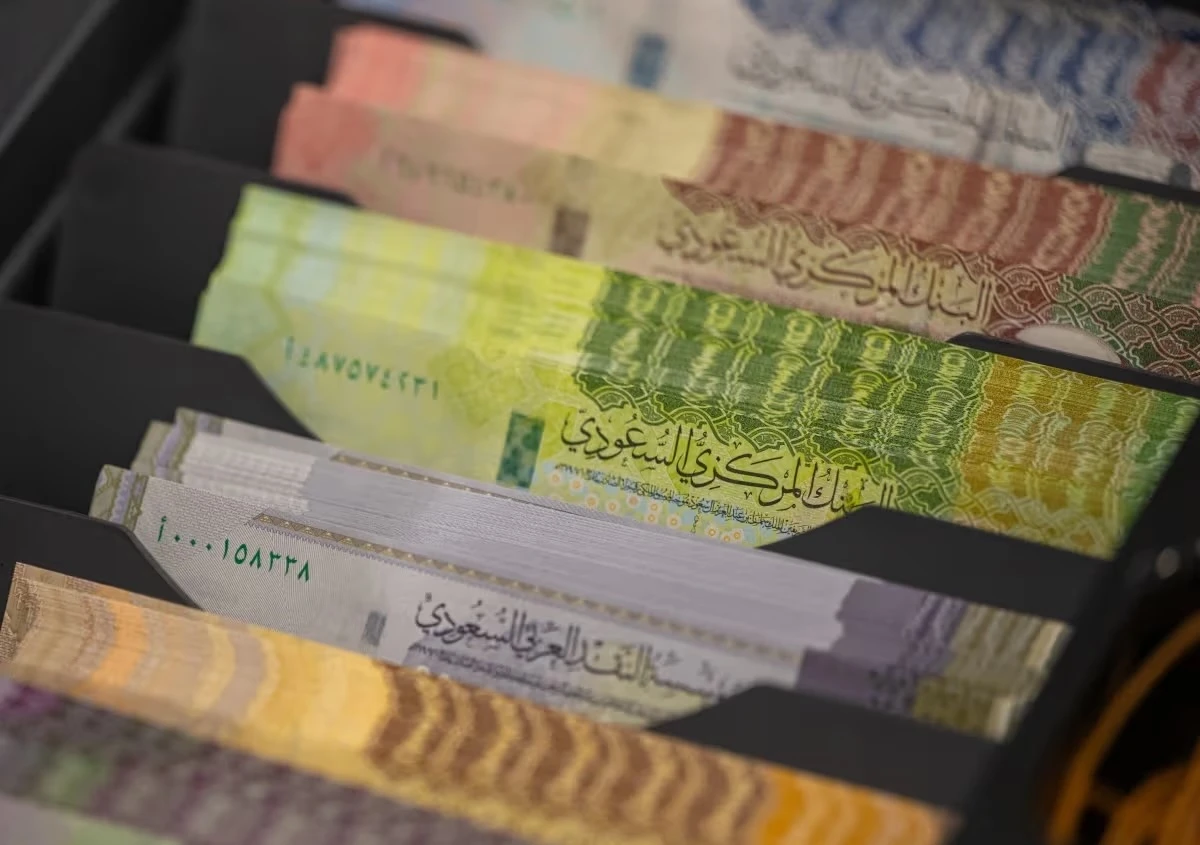 The top 10 Arab banks were led by Qatar National Bank, followed by First Abu Dhabi Bank, Saudi National Bank, Emirates NBD, Al-Rajhi Bank, Abu Dhabi Commercial Bank, National Bank of Egypt, National Bank of Kuwait, Riyad Bank, and Kuwait Finance House. AL-EQTISADIAH