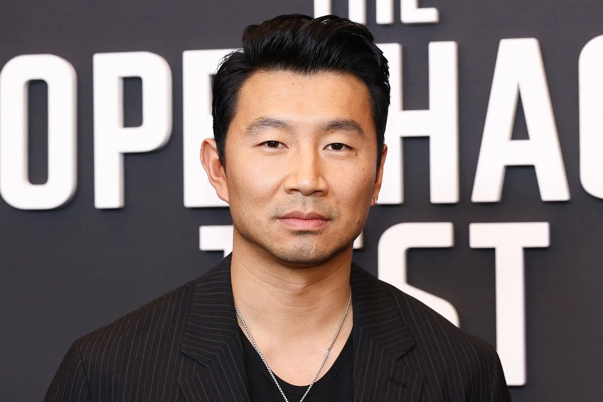 Marvel star Simu Liu has joined the lineup of celebrities attending this year’s Middle East Film & Comic Con. (AFP)