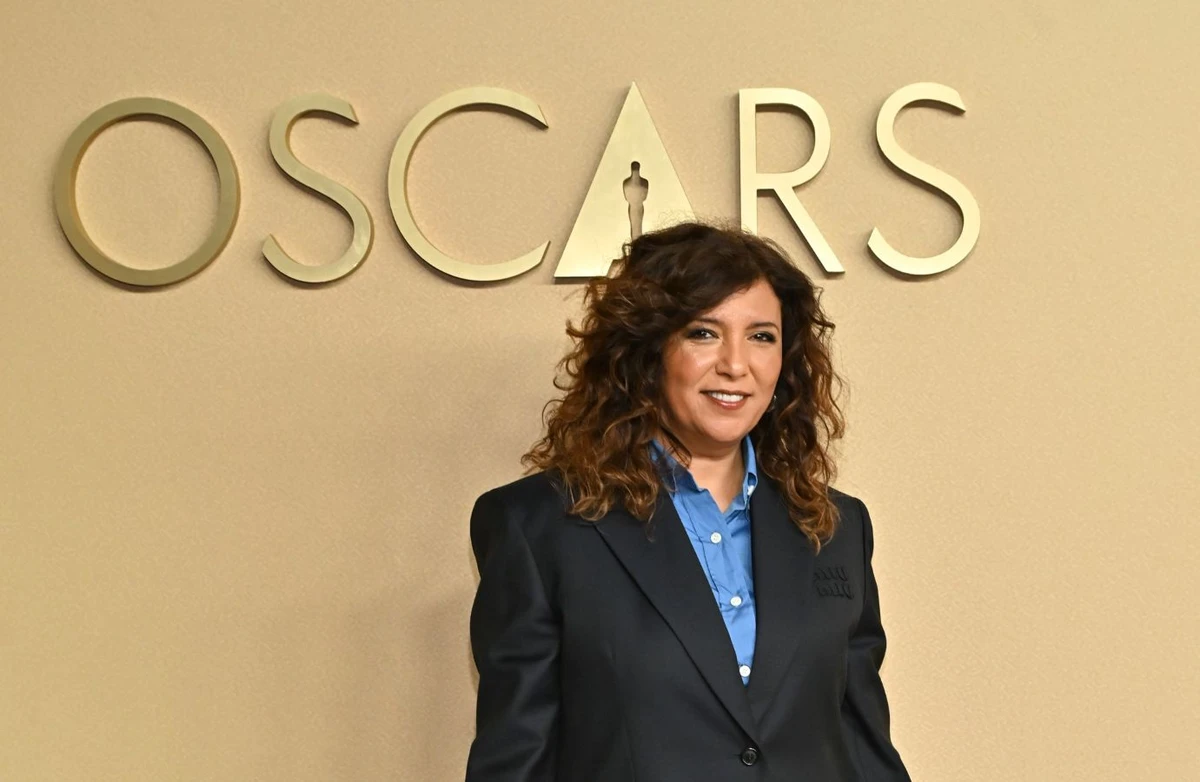 Tunisian filmmaker Kaouther Ben Hania was among the nominees for the 98th Academy Awards who attended the star-studded pre-Oscars lunch for the annual class photo on Tuesday.
