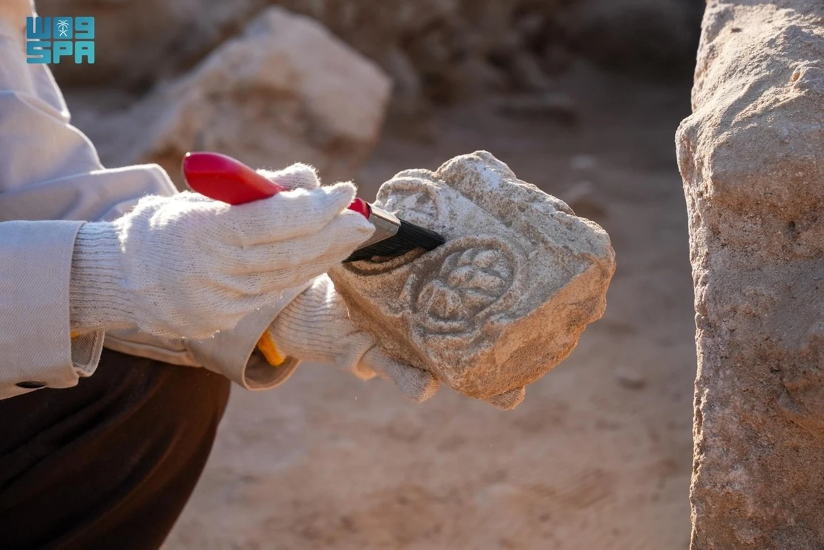 Archaeologists discover Abbasid coin in Al-Ahsa