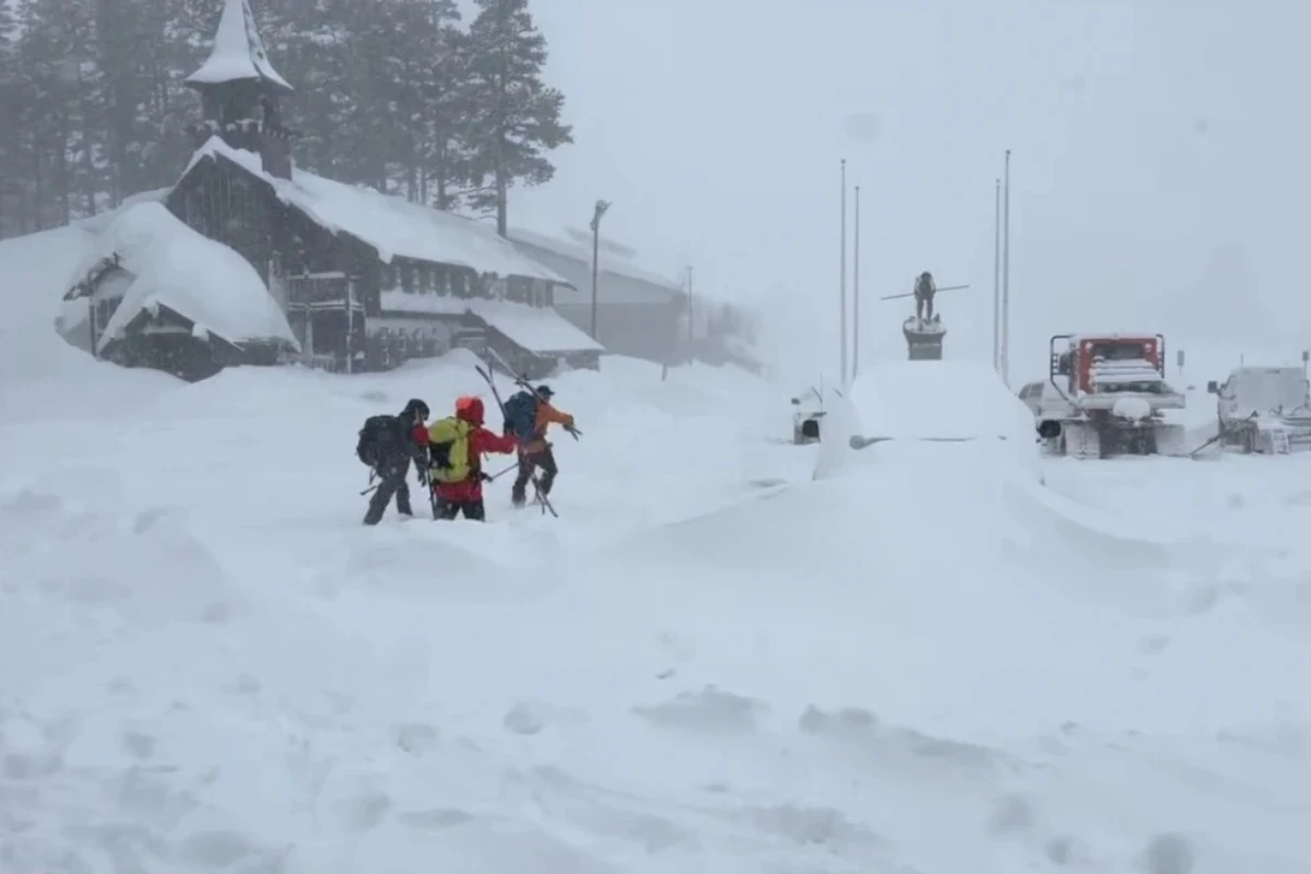 Nine skiers missing, six rescued after California avalanche