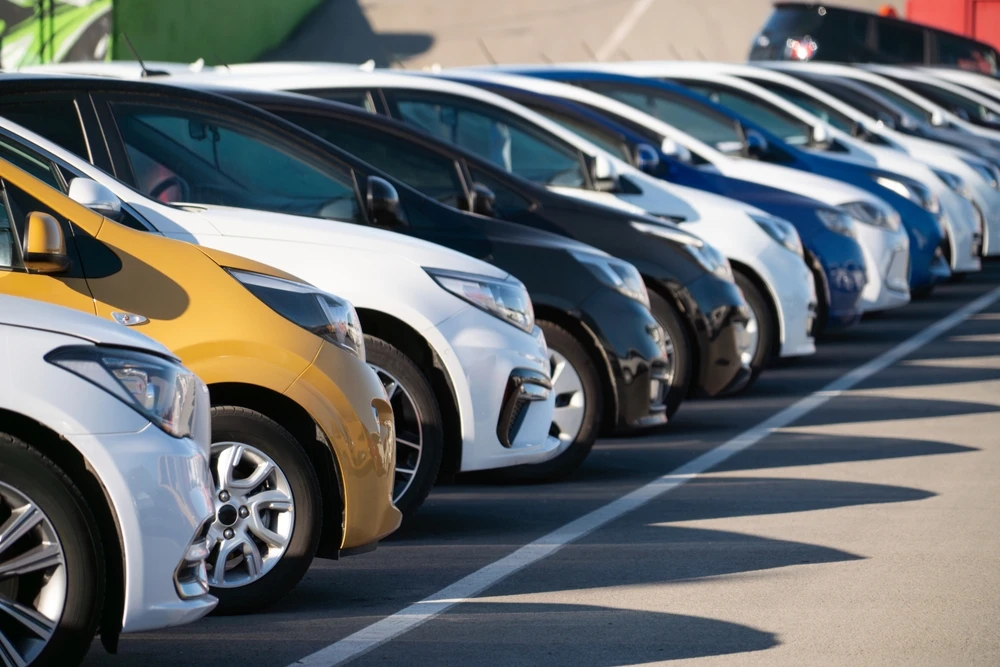 In a Tadawul filing, the Saudi car rental firm said its revenue increased 7.7 percent year on year to SR1.67 billion, supported by growth across the company’s core leasing and rental businesses. Shutterstcok