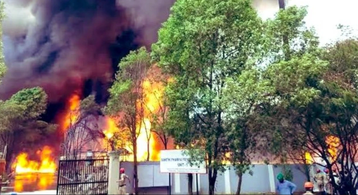 Blast at India firecracker factory kills 21: media