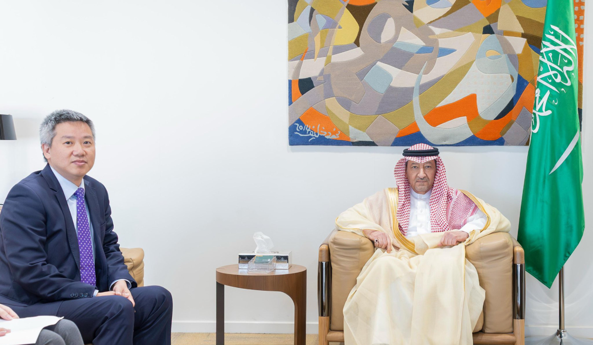 Waleed Elkhereiji (R) and Ma Jian in Riyadh. (Supplied)