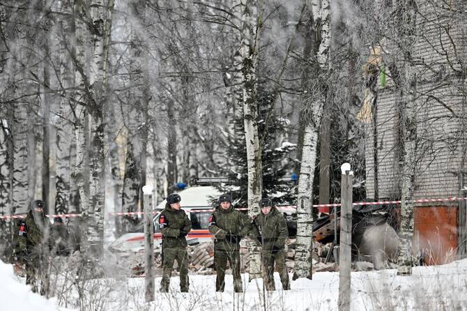 Ukrainian military attacks struck 13 Russian oil refineries, oil depots and other oil and gas sector facilities in January and February, Ukraine’s defense ministry said on Tuesday. (AFP/File)