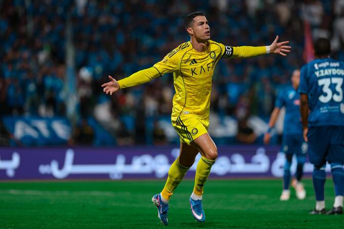 Portuguese footballer Cristiano Ronaldo remains in Saudi Arabia, sources confirmed to Arab News on Tuesday. (X/@AlNassrFC_EN)