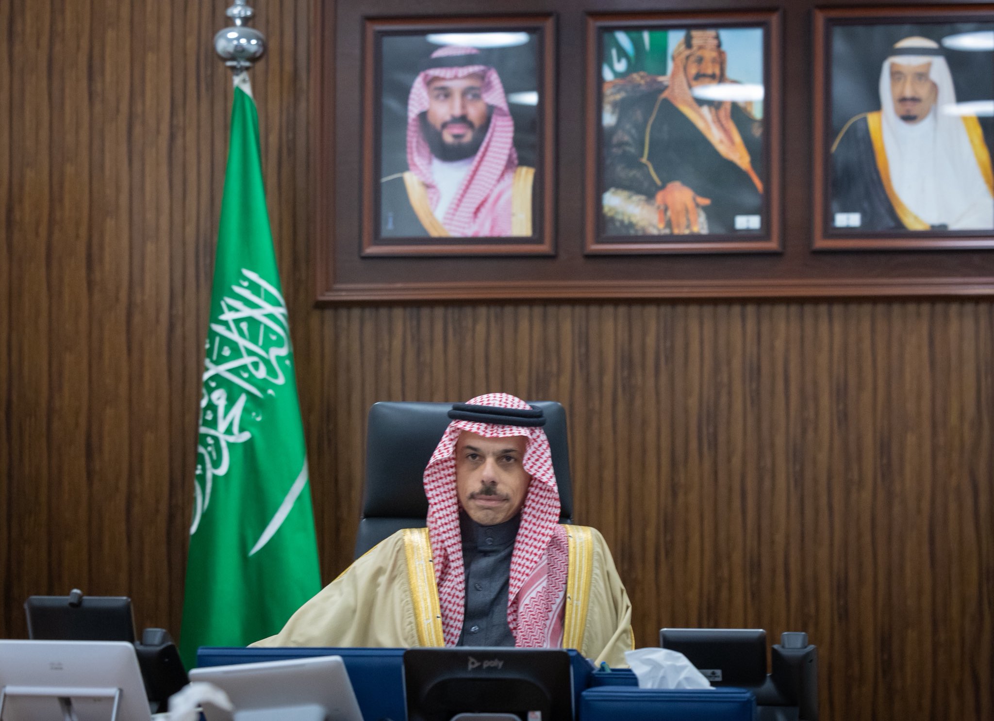 Saudi Arabia’s Foreign Minister, Prince Faisal bin Farhan, participated via videoconference, alongside GCC Secretary-General Jassim Mohammed Al-Budaiwi. (@KSAMOFA)