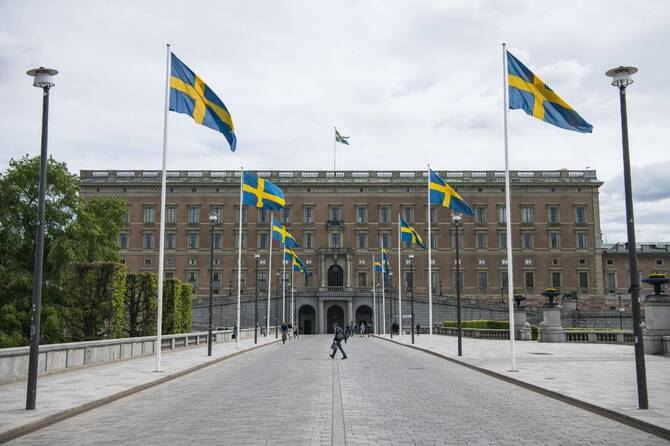 A top Swedish intelligence official on Thursday warned of increased threats against American and Israeli interests, as well as Iranian dissidents, in Sweden because of the war in the Middle East. (AFP/File)