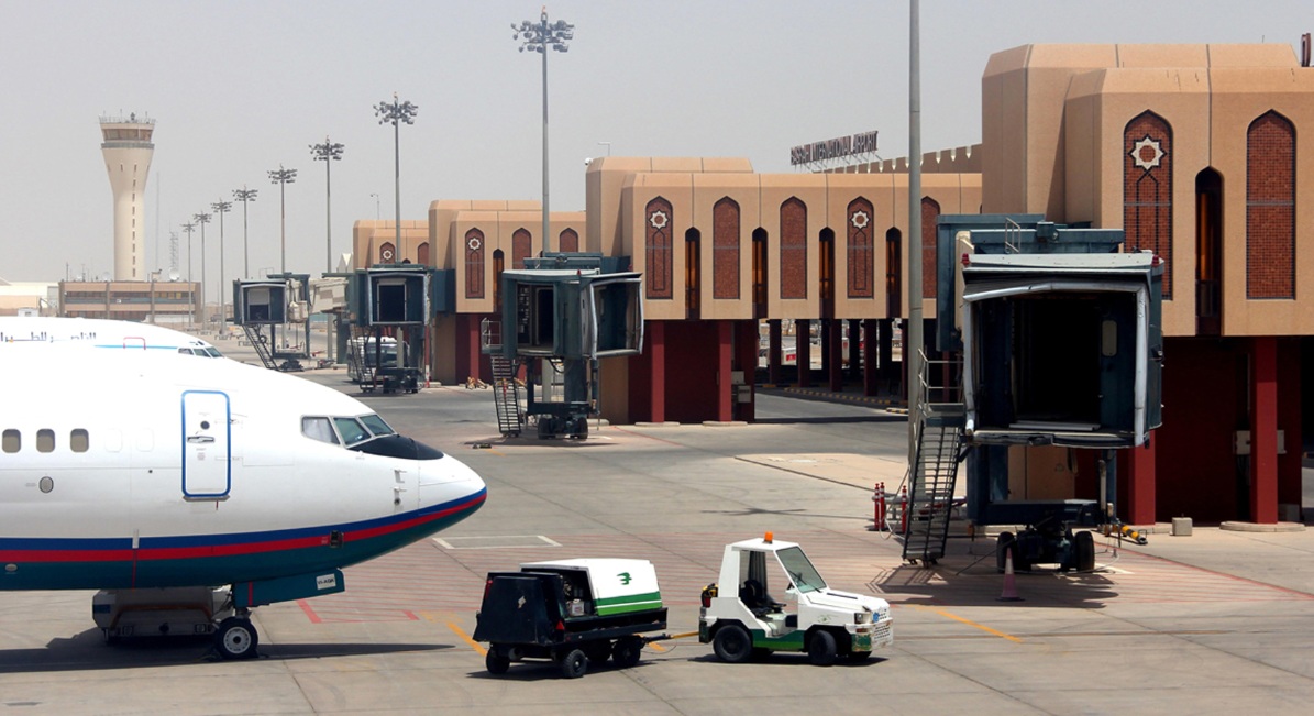 Four drones struck Basra airport and two oil facilities in southern Iraq, a security official told AFP. (X/@K24English)