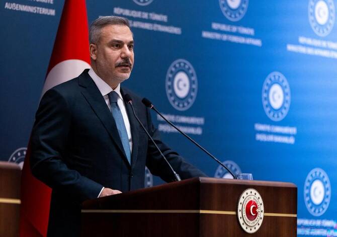 Ankara warns Iran against firing more missiles toward Turkiye