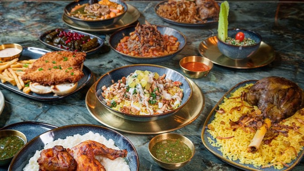 Late-night dining has become central to Ramadan social life in Saudi Arabia, with many choosing sahoor gatherings over traditional iftar events. (File photo)