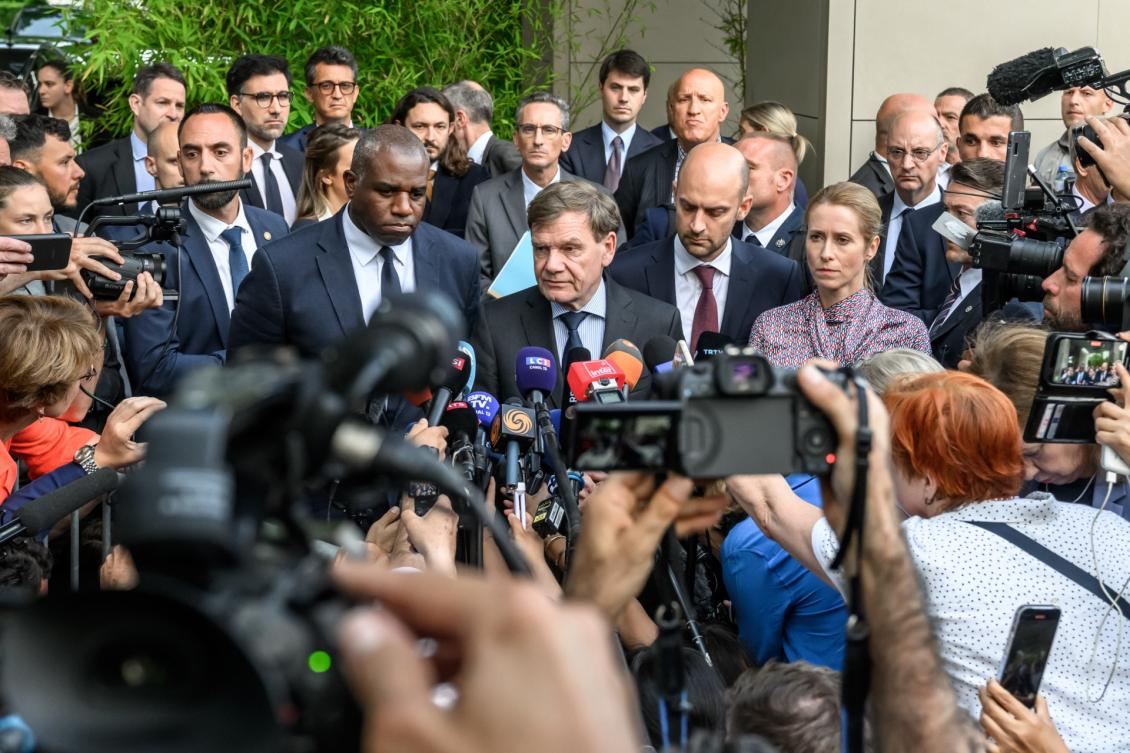 Germany's Foreign Minister Johann Wadephul (C), flanked by Britain's Foreign Secretary David Lammy (L), France's Minister for Europe and Foreign Affairs Jean-Noel Barrot (2nd R) and EU High Representative and Vice-President for Foreign Affairs and Security Policy Kaja Kallas (R), makes a statement following their meeting with Iran's Foreign Minister on Tehran's nuclear programme, at the Intercontinental Hotel in Geneva, on June 20, 2025. (File/AFP)