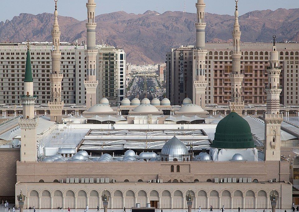 The Presidency of Religious Affairs at the Two Holy Mosques has launched the Qur’an recitation program for itikaf participants at the Prophet’s Mosque in Madinah. (Wikimedia Commons)