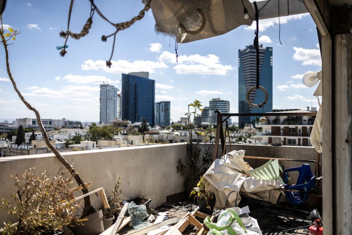 A view of the damaged flat impacted by an Iranian missile strike in the center of the Israeli coastal city of Tel Aviv, March 8, 2026. (AFP)
