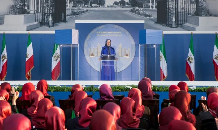 MEK leader Maryam Rajavi addresses followers in Tirana, Albania, Sept. 2017. (Getty Images)