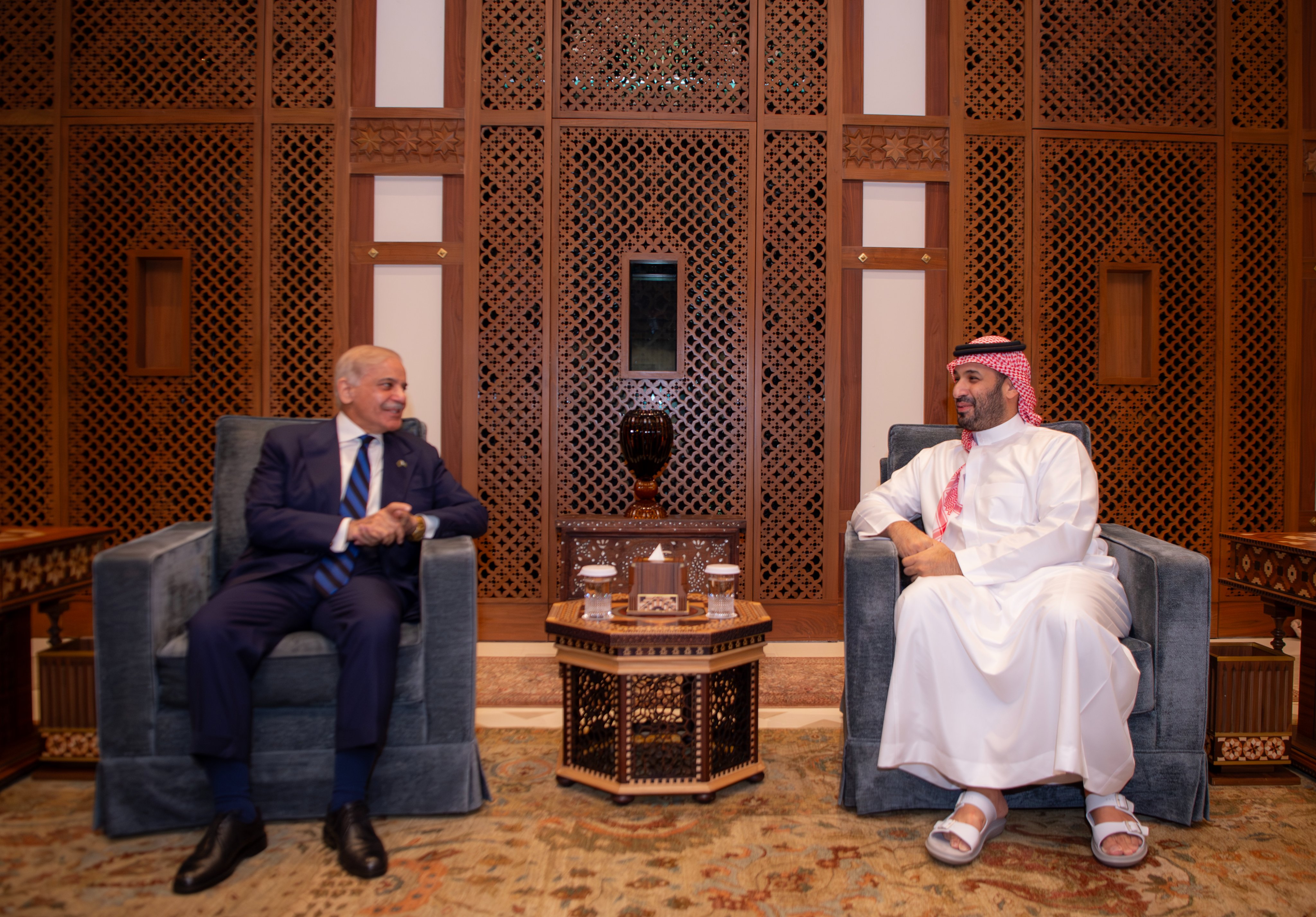Pakistan’s Prime Minister Muhammad Shehbaz Sharif met with Crown Prince Mohammed bin Salman on Thursday. (SPA)