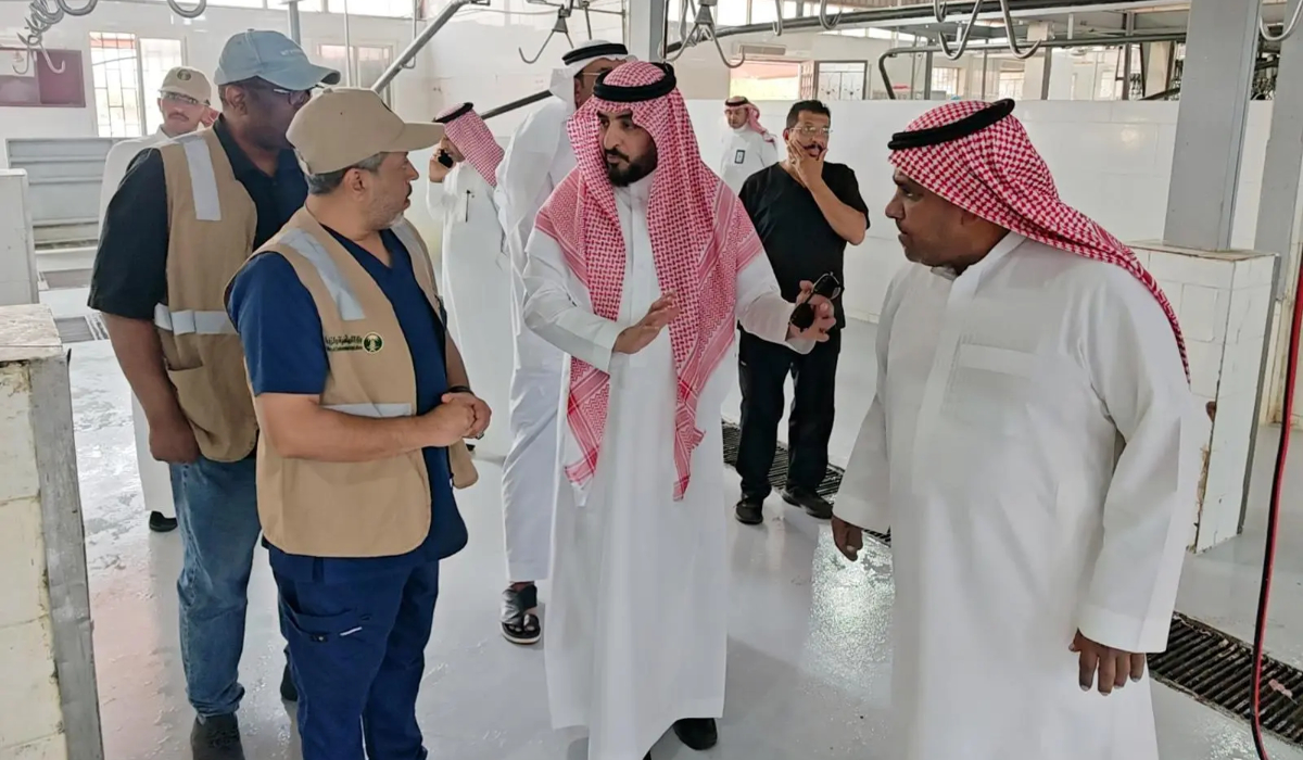 The ministry branch explained that since the start of the plan, monitoring teams have made 3,554 inspection and guidance tours of public markets and slaughterhouses. (SPA)