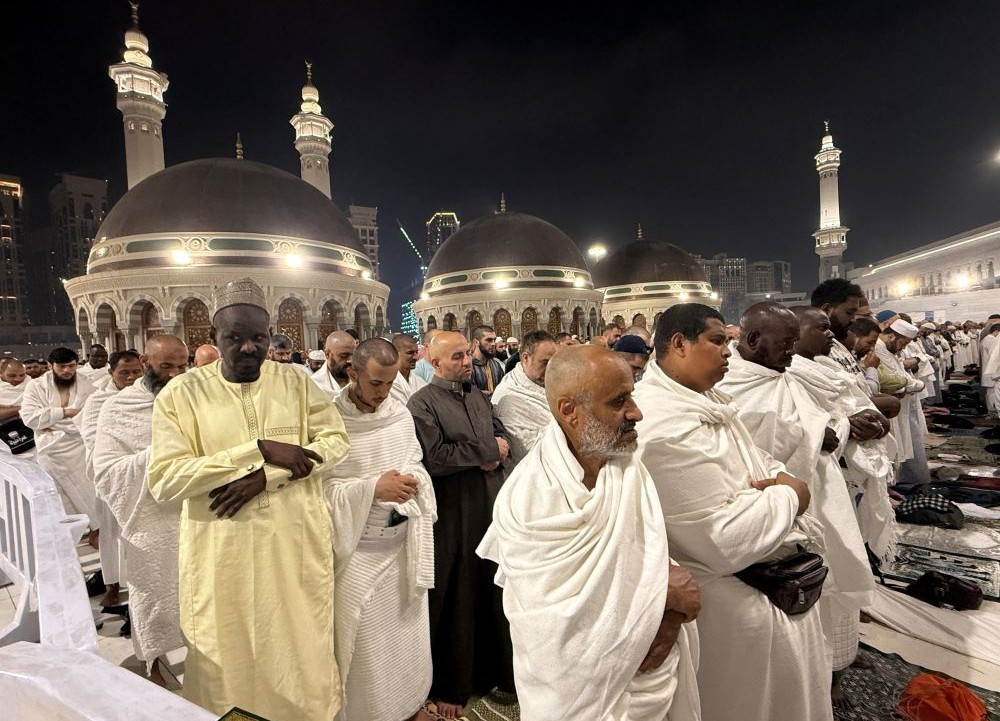 Muslims perform late night prayers knowns as ‘Kayam Al Layal’ on the 27th night of holy month of Ramadan, in the Grand Mosque in the holy city of Makkah, Saudi Arabia, Mar. 16, 2026. (Reuters)
