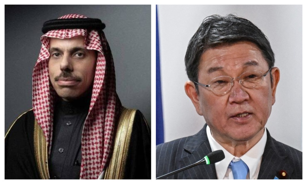 Saudi Foreign Minister Prince Faisal bin Farhan and his Japanese counterpart Toshimitsu Motegi. (File/AFP)