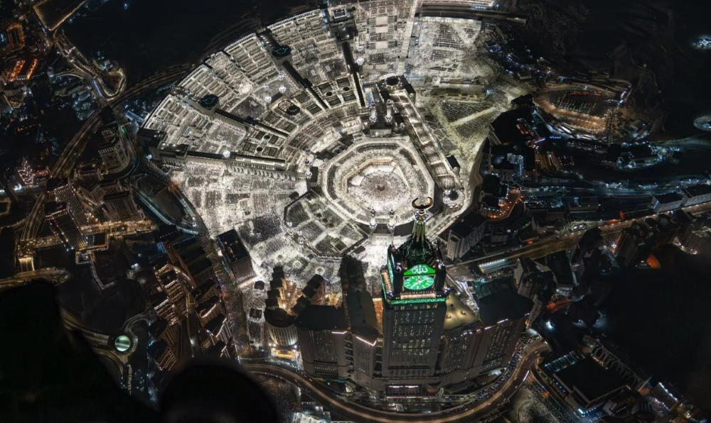 The Grand Mosque in Makkah and Prophet’s Mosque in Madinah were full of worshippers on Tuesday night for the completion of Qur’an recitation. (SPA)