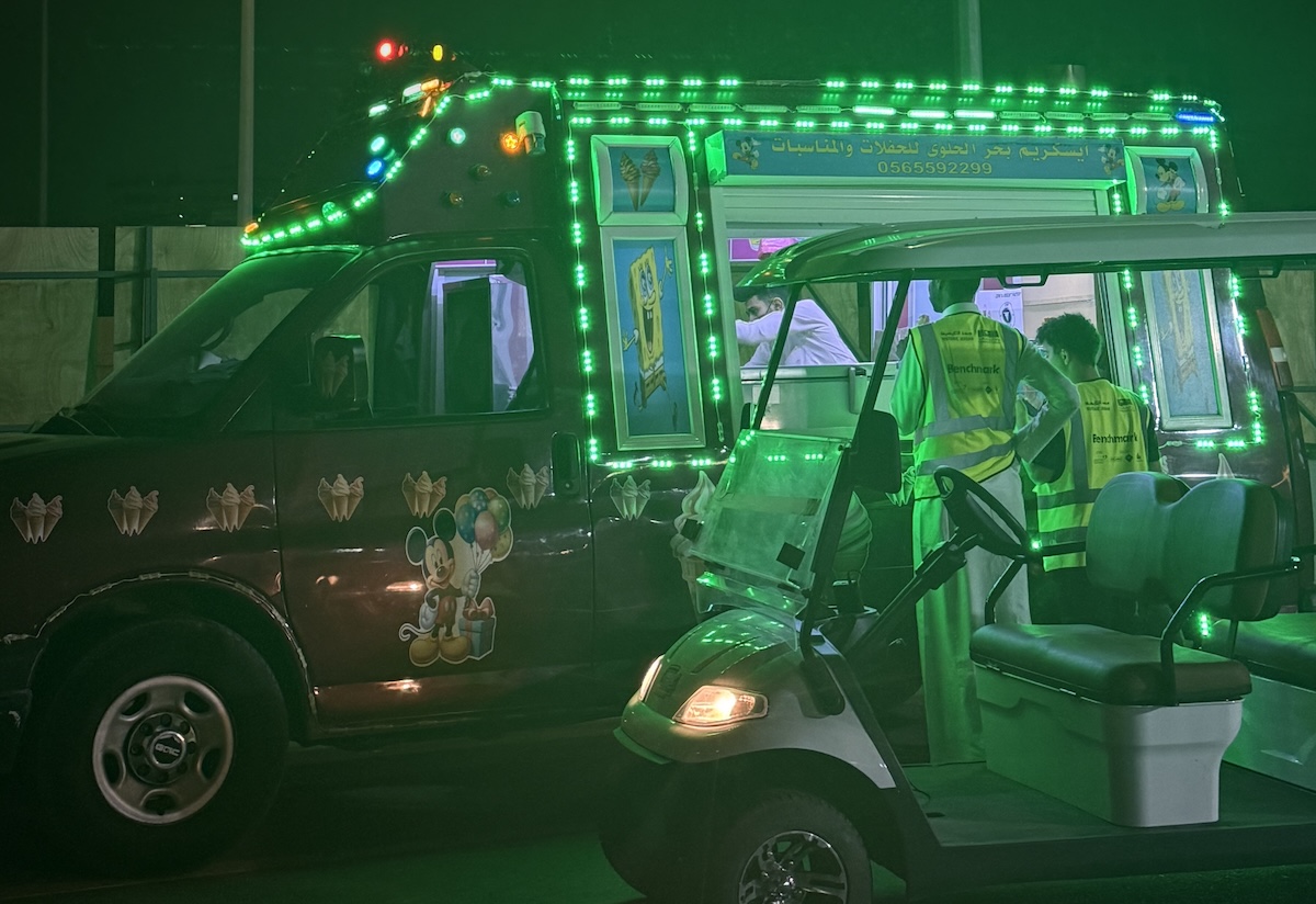 Above, a food truck at Al-Balad in Jeddah. (AN Photo/Basmah Albasrawi)