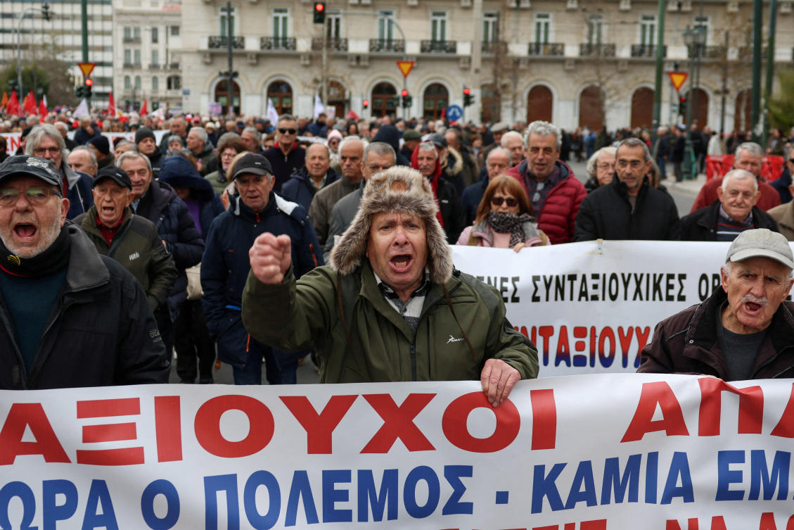 Pensioners from across Greece chant slogans during a rally to demand higher pensions amid rising costs of living and energy prices in Athens, Greece, March 20, 2026. REUTERS/Louisa Gouliamaki TPX IMAGES OF THE DAY