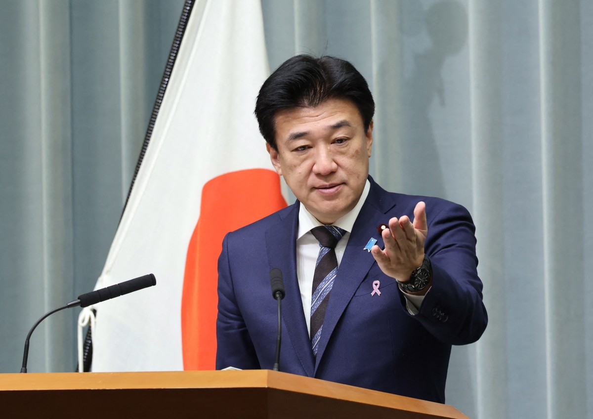 Japan’s Chief Cabinet Secretary Kihara Minoru on Monday refuted suggestions that Japan had agreed to deploy ships or minesweepers to ensure the safe passage of vessels in the Strait of Hormuz. (AFP file photo)