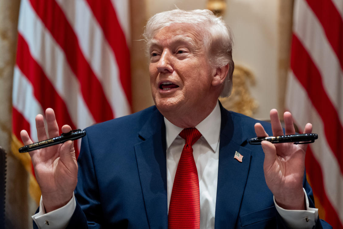 Trump interrupts a Cabinet meeting dealing with the Iran war and rising prices to talk Sharpies