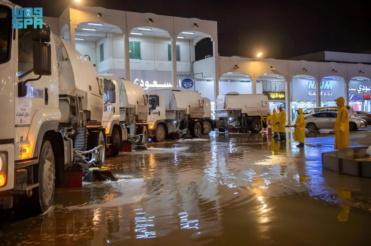Teams have carried out maintenance of drainage networks and field inspections to minimize water accumulation. (SPA)