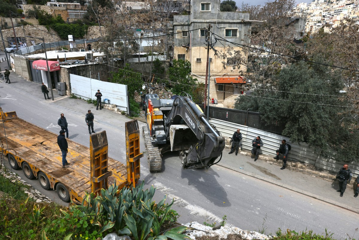 Israel demolishes 4 Palestinian homes in Jerusalem