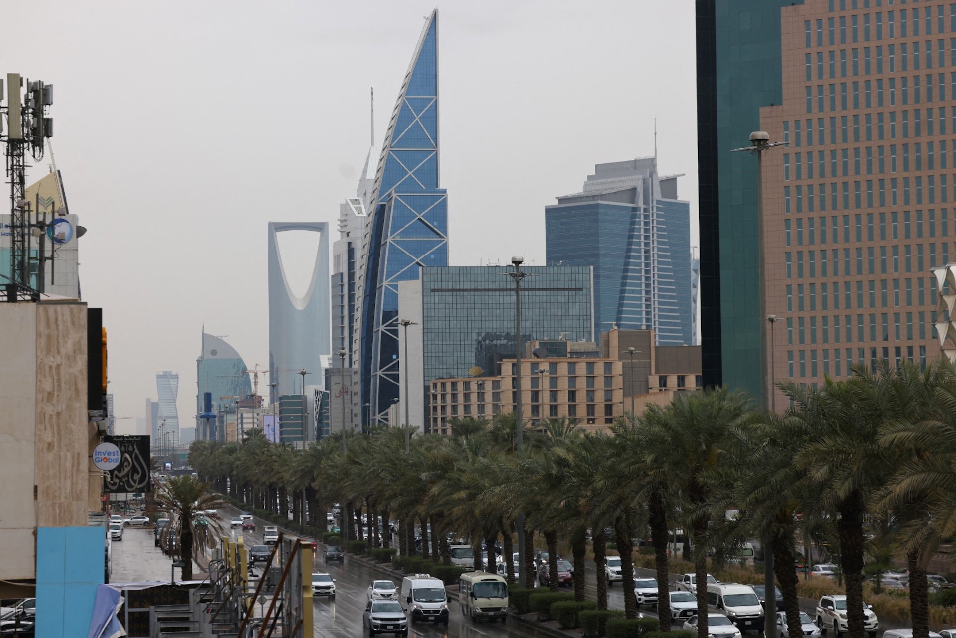 Vehciles drive along the King Fahad road, a principal transport arteries that links the city's southern and northern districts, in the Saudi capital Riyadh on March 3, 2026. (AFP)