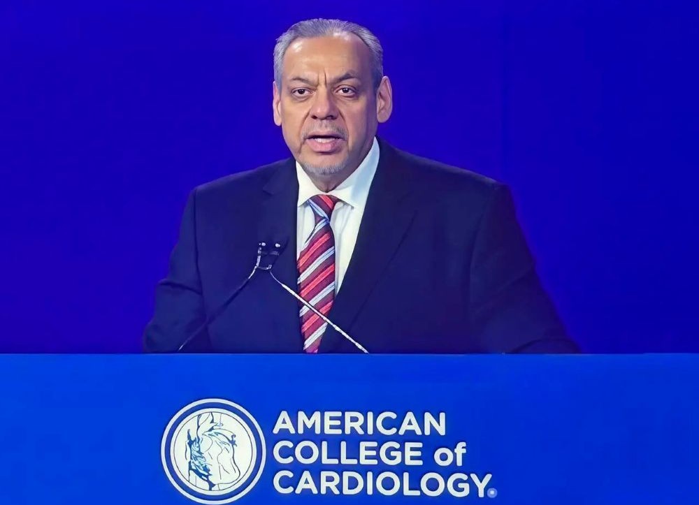 Saudi cardiac surgeon honored in US with lifetime achievement award