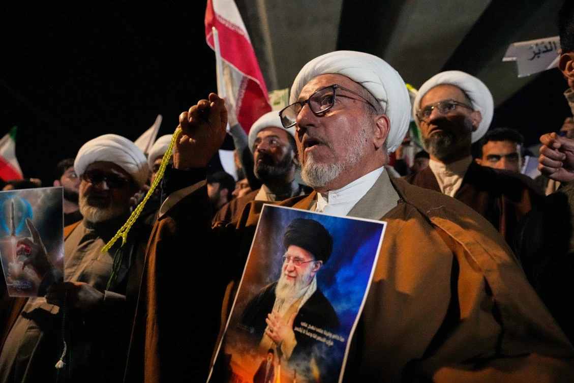 Iraqi leaders mourn Khamenei  as 3-days of mourning announced across country