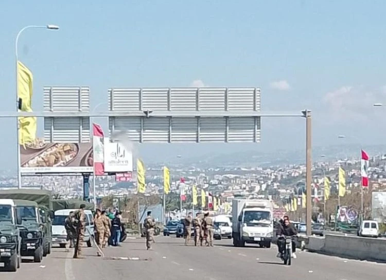 The Lebanese army set up inspection checkpoints on the highway leading from Beirut to southern Lebanon. (Supplied)