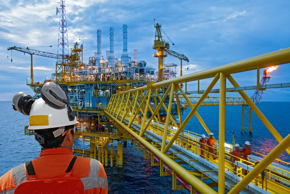Brent crude advanced $2.65, or 3.26 percent, to $83.99 per barrel by 08:20 am Saudi time, a fifth session of gains. Shutterstock