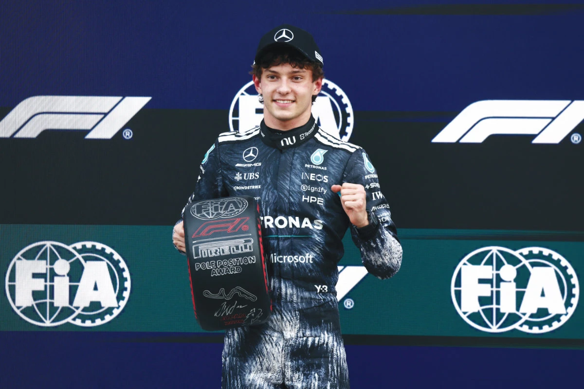 Antonelli storms to second consecutive pole in Japan