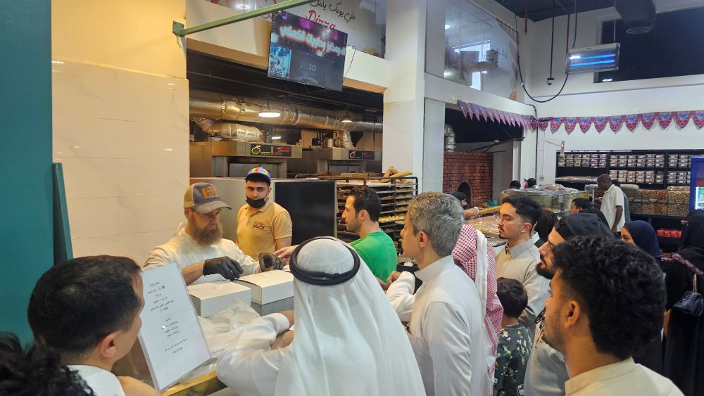 Swedish chef Niklas Yousef Johansson at Fox & Irish artisanal bakery in Jeddah. (AN Photo)