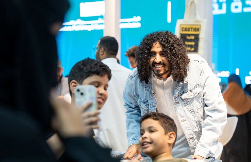 Saudi content creator and writer Sultan Habadi says becoming trusted by families through his books has provided him with a new milestone in his career. (Instagram @Sultanhabadi)