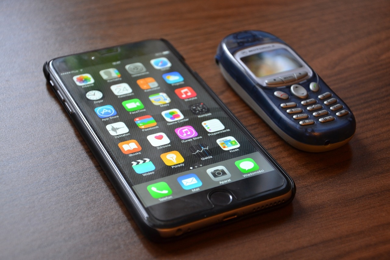 A small but visible number of Saudis are stepping away from constant connectivity, choosing simpler devices to regain focus and reduce digital overload. (Needpix)
