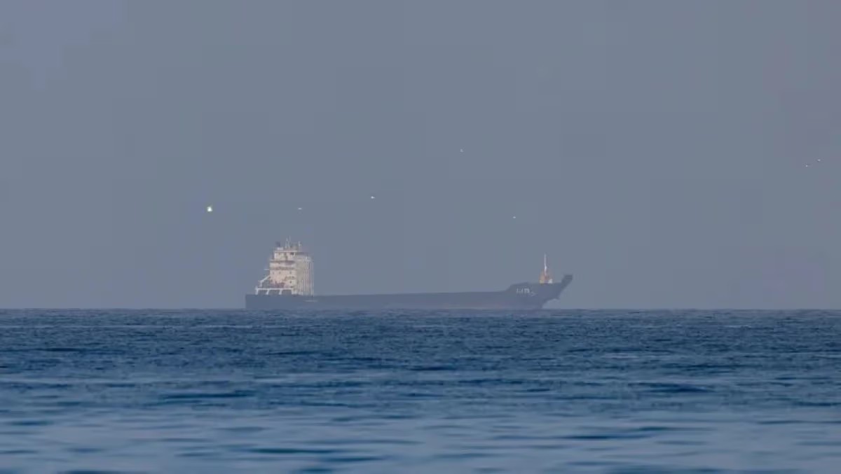 Strait of Hormuz traffic rises to highest level in weeks as passage deals expand