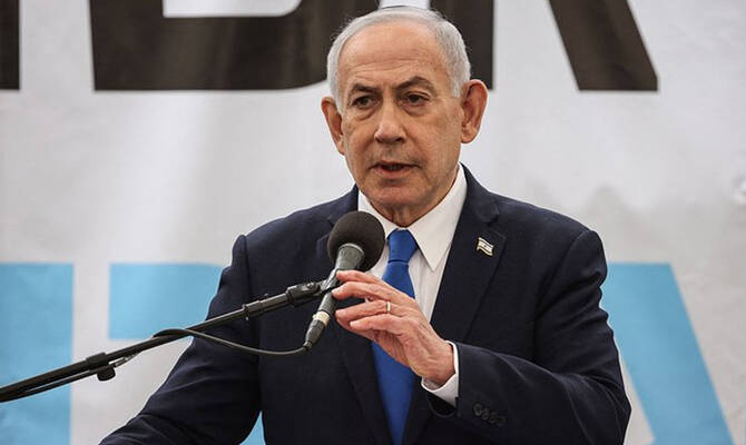 Israeli Prime Minister Benjamin Netanyahu’s long-running corruption trial will resume on Sunday, the courts’ spokesperson said on Thursday, hours after Israel lifted a state of emergency imposed over its war with Iran. (AFP/File)